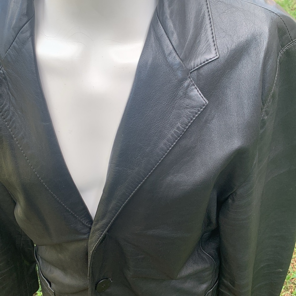 Leather jacket - Picture 2 of 12